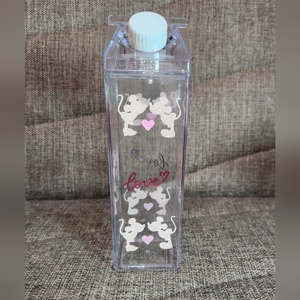 🟣FIRM PRICE🟣 Disney Mickey and Minnie love water bottle